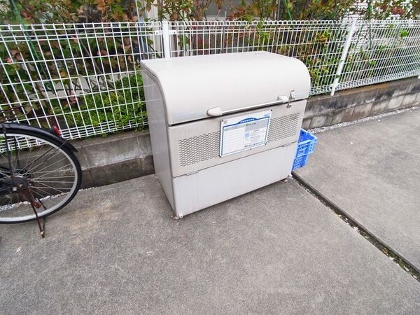 共有部分(ゴミ置き場)