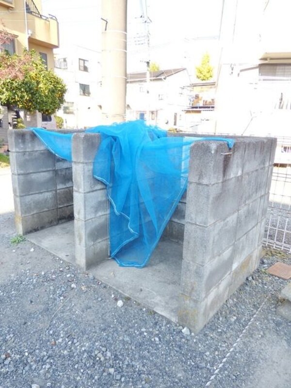 共有部分(♪ゴミ捨て場♪)