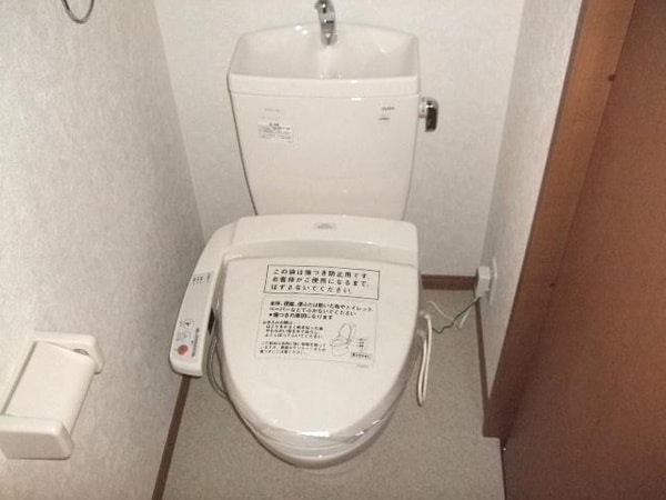 トイレ(♪ウォシュレット付きで快適なトイレ♪)