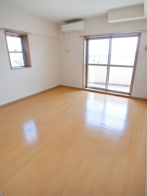 その他室内・内装(角部屋は側面窓あり)