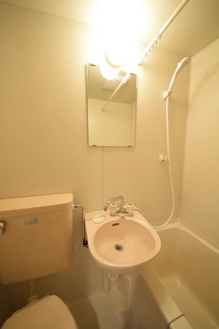 物件内観写真11　(洗面台)