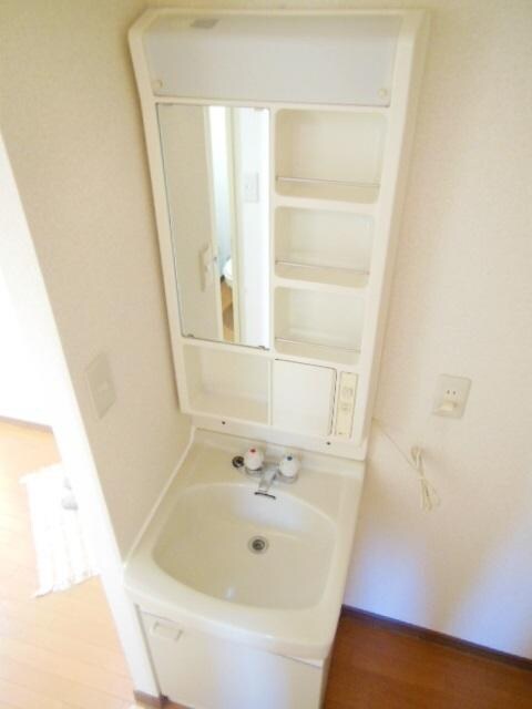 物件内観写真10　(☆忙しい朝の強い味方独立洗面台☆)