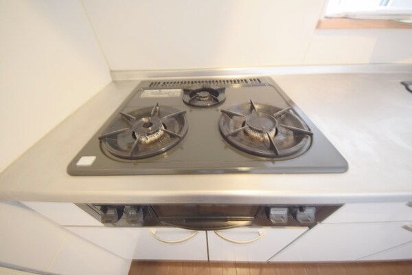 キッチン(グリル付きコンロ)
