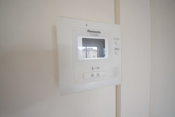 設備(TVモニター付きインターホン)