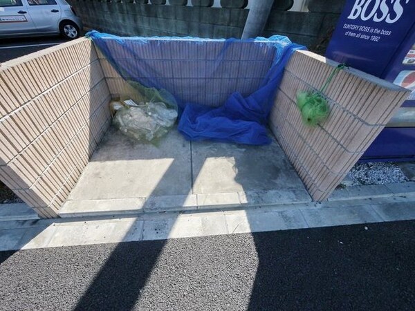 共有部分(専用ゴミ置き場)