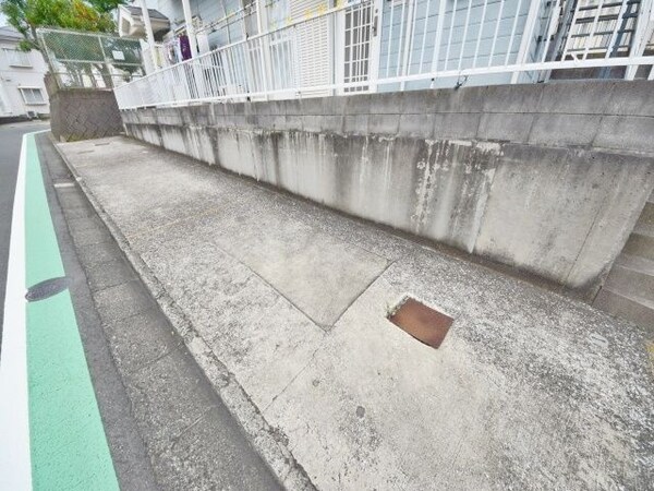 駐車場(★★駐車場★★)