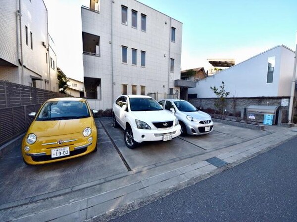 駐車場(★★駐車場★★)