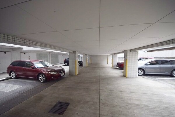 駐車場(★★広々平置き駐車場★★)