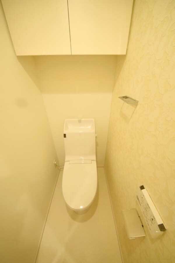 トイレ(同シリーズ)