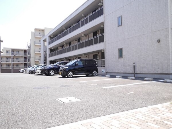駐車場(★駐車場★)
