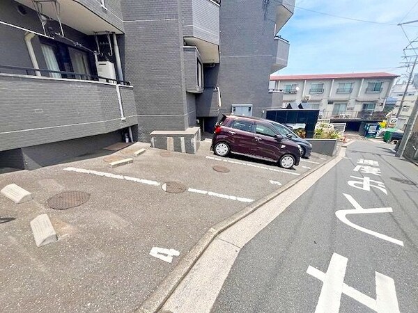 駐車場(駐車場)