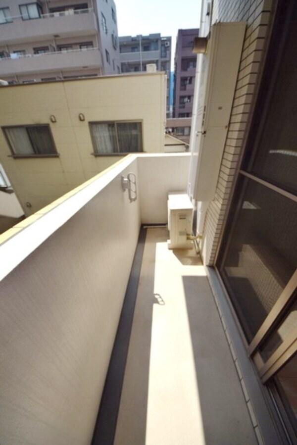 バルコニー(同シリーズ)