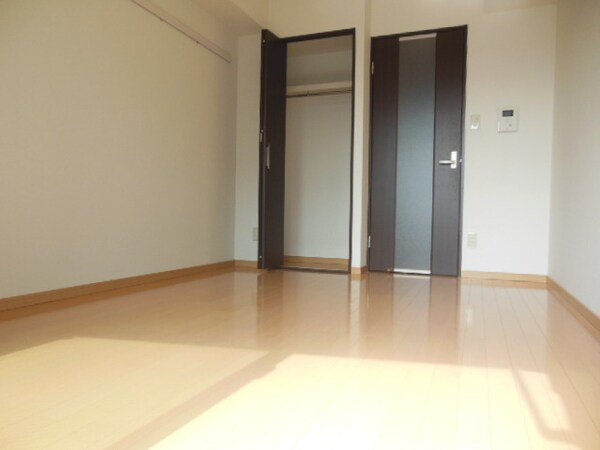 リビング・居室(★日当り良好な洋室★)