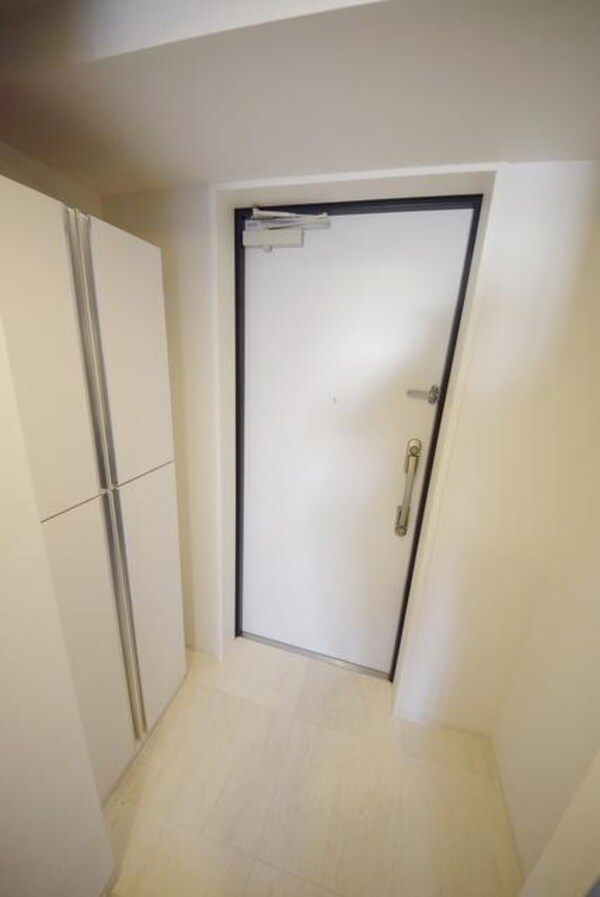 玄関(★★下駄箱付き★★)