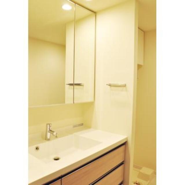 物件内観写真5　(※写真は同タイプ住戸です。)