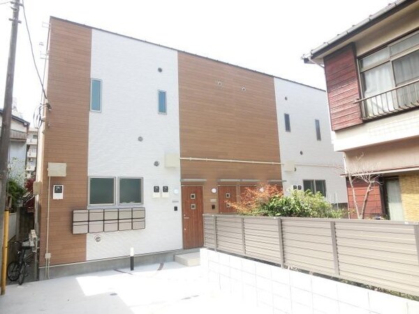 外観(閑静な住宅街に建つアパートです)
