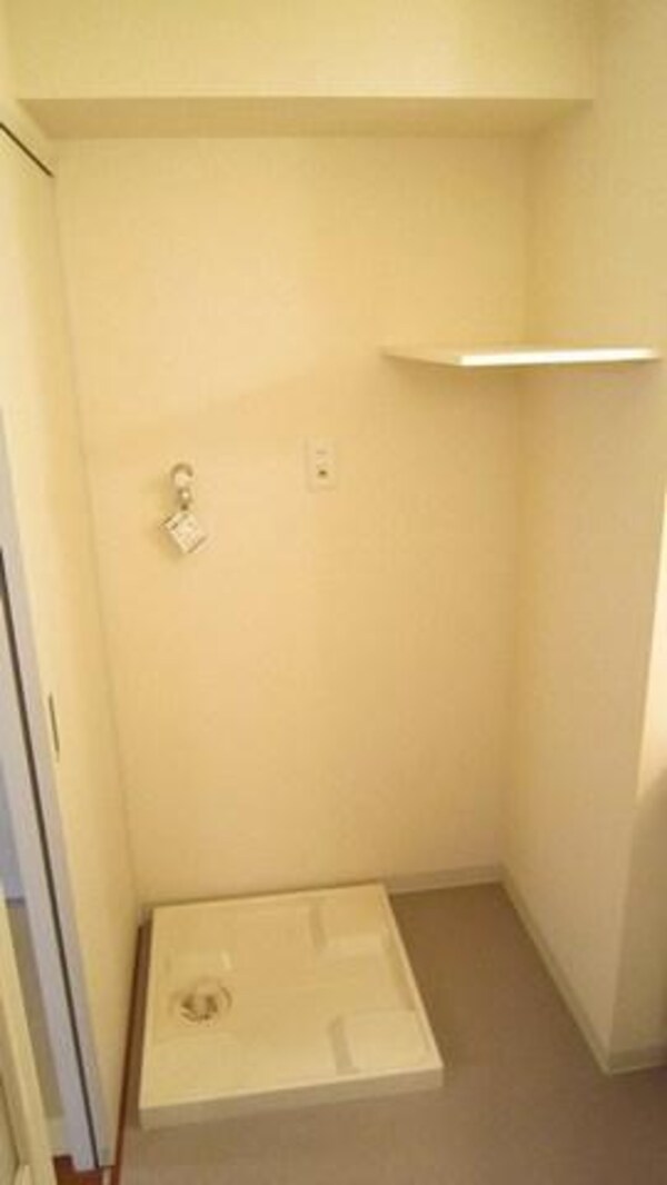 設備(室内洗濯機置場)