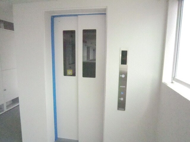 物件内観写真15　(エレベーター)