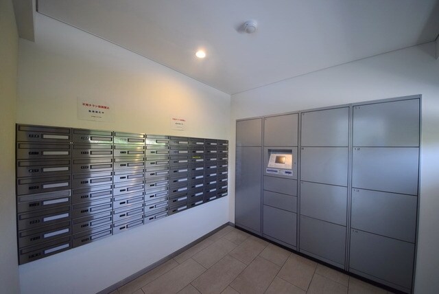 物件内観写真19　(宅配BOX、メールBOX)