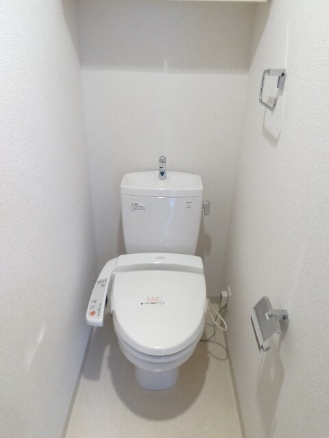 物件内観写真8　(ウォシュレット付き)