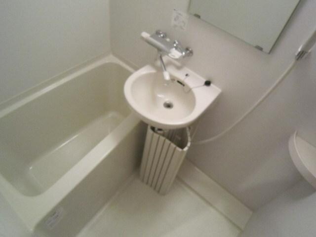 物件内観写真4　(洗面台)