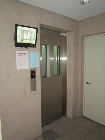 物件内観写真13　(エレベーターホール)