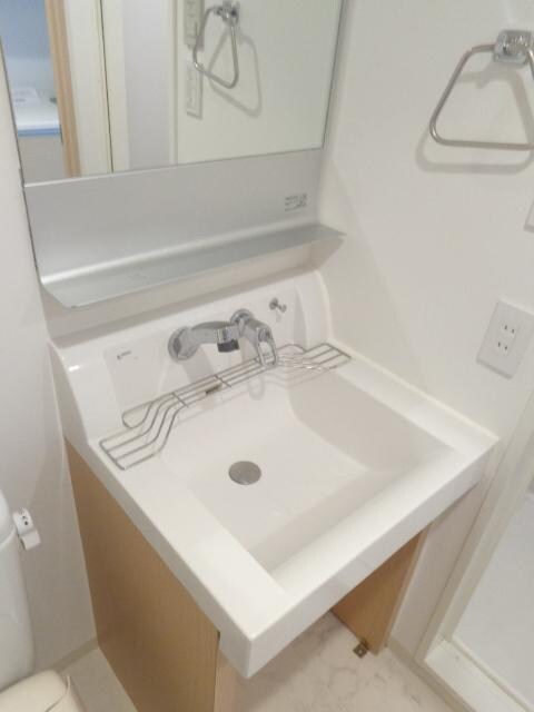 物件内観写真4　(おしゃれな洗面台)