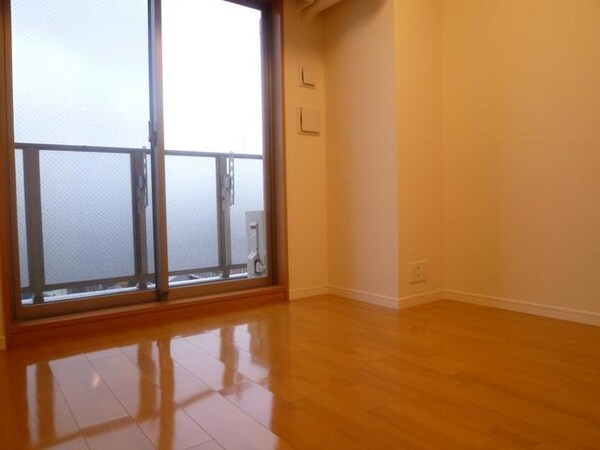 リビング・居室(☆洋室５,７帖☆)