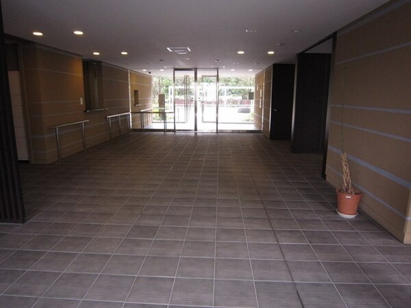 エントランス(エントランス)