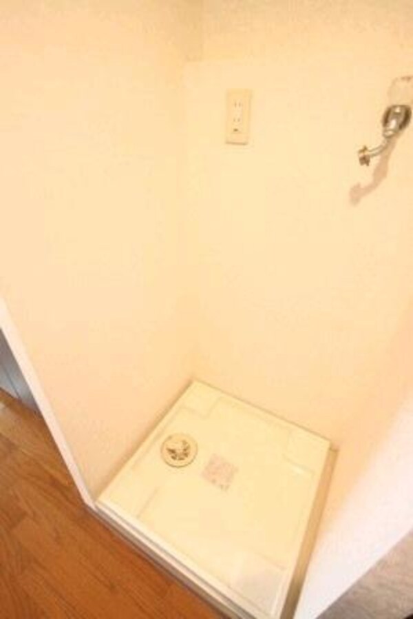 設備(室内洗濯機置場)