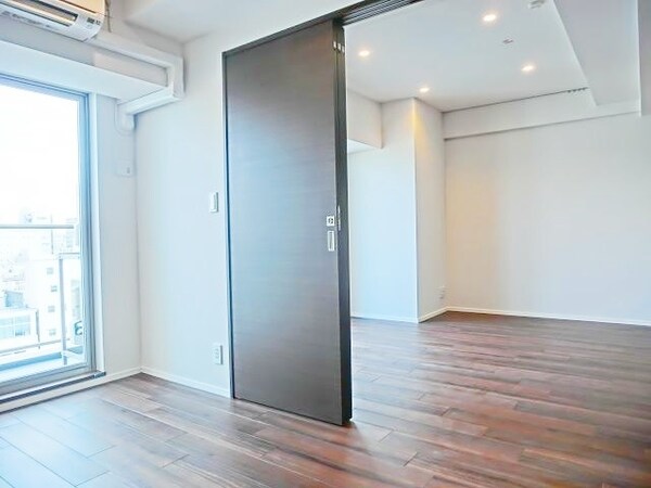 その他室内・内装(間仕切り開ければ開放感のある居室)