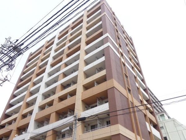 外観(駅から徒歩4分)