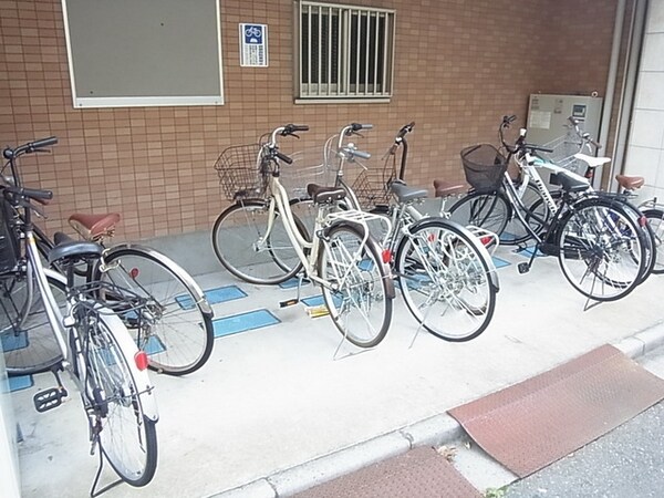 共有部分(駐輪場完備)