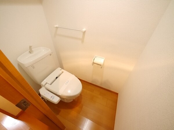 トイレ(同シリーズ)