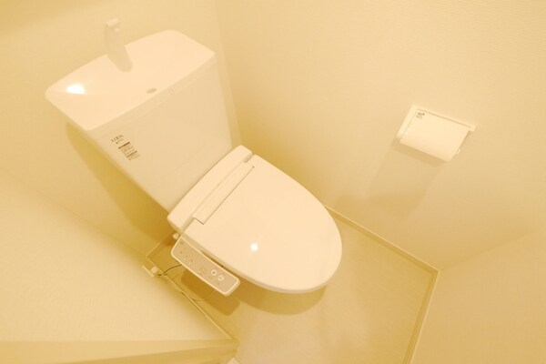 トイレ(同シリーズ)