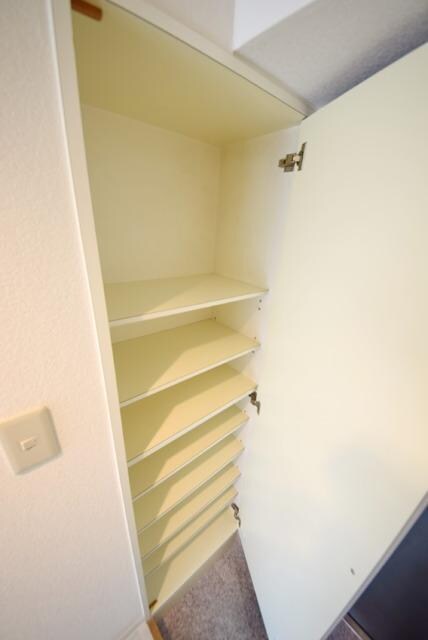 物件内観写真8　(★下駄箱★)