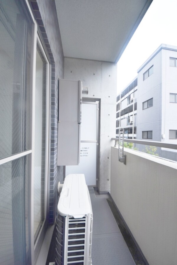 バルコニー(同建物反転タイプ)