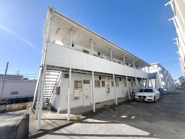 外観(駐車場)