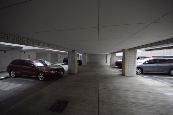 駐車場(★★広々平置き駐車場★★)