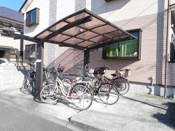 共有部分(★屋根がついているので雨の日も安心の駐輪場です★)