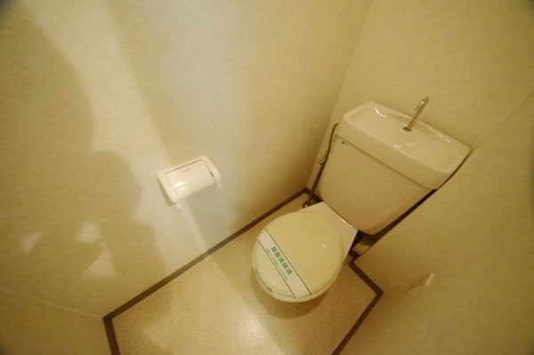 トイレ(同シリーズ)