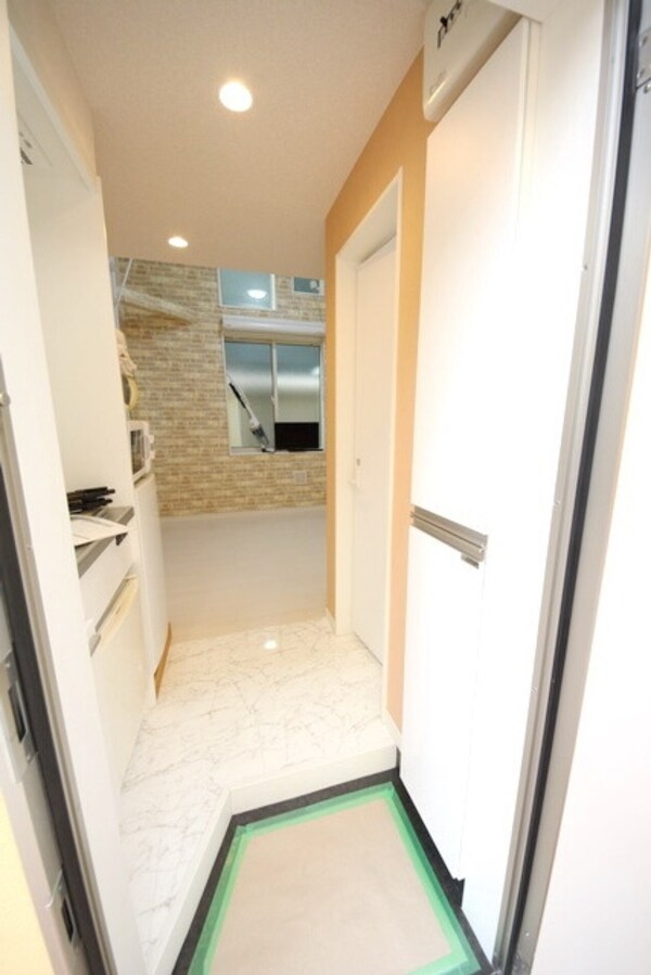 玄関(同シリーズ)