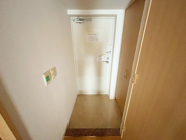 玄関(同シリーズ)