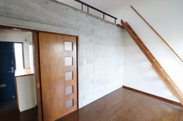 寝室(同シリーズ)