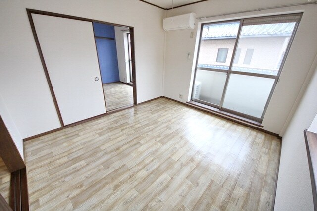 物件内観写真2　(★リビング★)