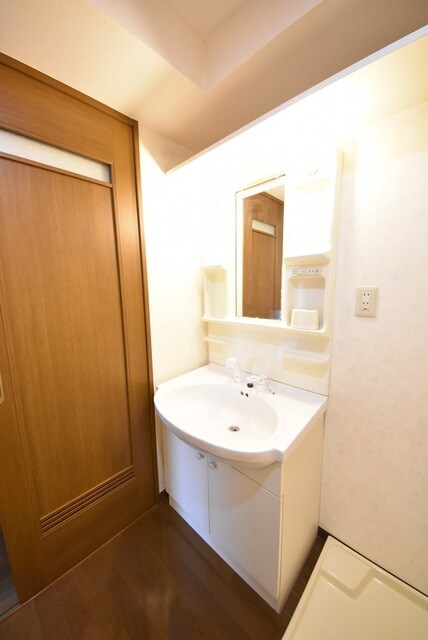 物件内観写真9　(独立洗面台)