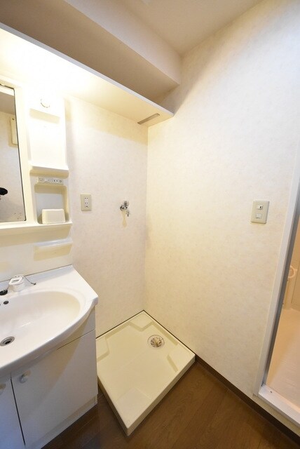 物件内観写真11　(洗濯機置場)