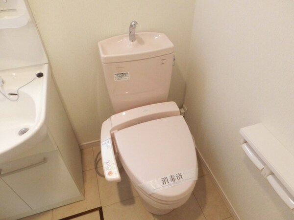 トイレ(洗浄機能付きトイレ)