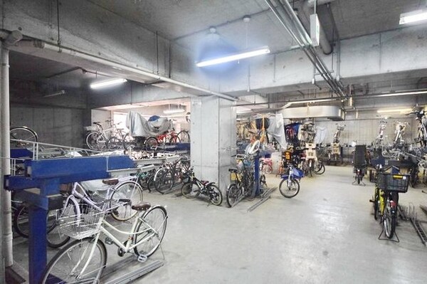 共有部分(自転車置き場)