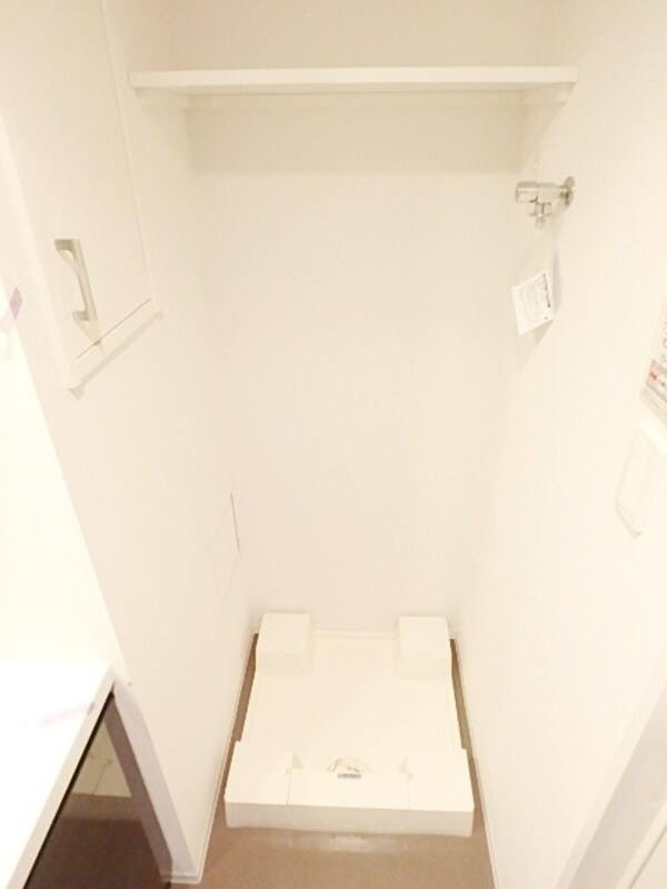 設備(室内洗濯機置き場)